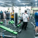 Занятия йогой, фитнесом в спортзале Здоровая Нация Москва