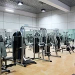 Занятия йогой, фитнесом в спортзале Здоровая Нация Москва