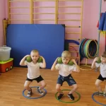 Занятия йогой, фитнесом в спортзале Здоровячок Курск