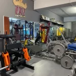 Занятия йогой, фитнесом в спортзале ZeusGYm Калининград