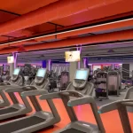 Занятия йогой, фитнесом в спортзале Zfitness Москва