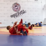 Занятия йогой, фитнесом в спортзале Золотой лотос Ростов-на-Дону