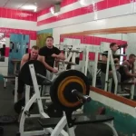 Занятия йогой, фитнесом в спортзале Золотой зал Омск